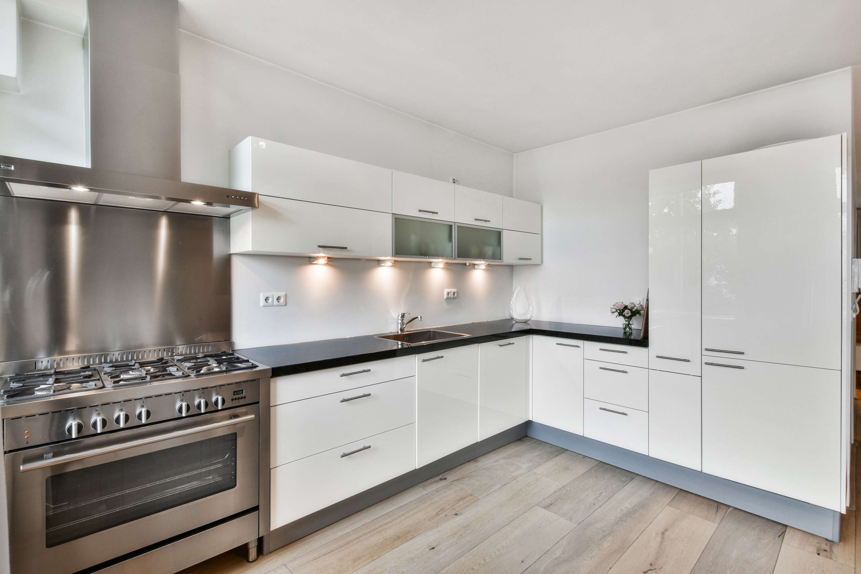 The Classic L-Shaped Kitchen