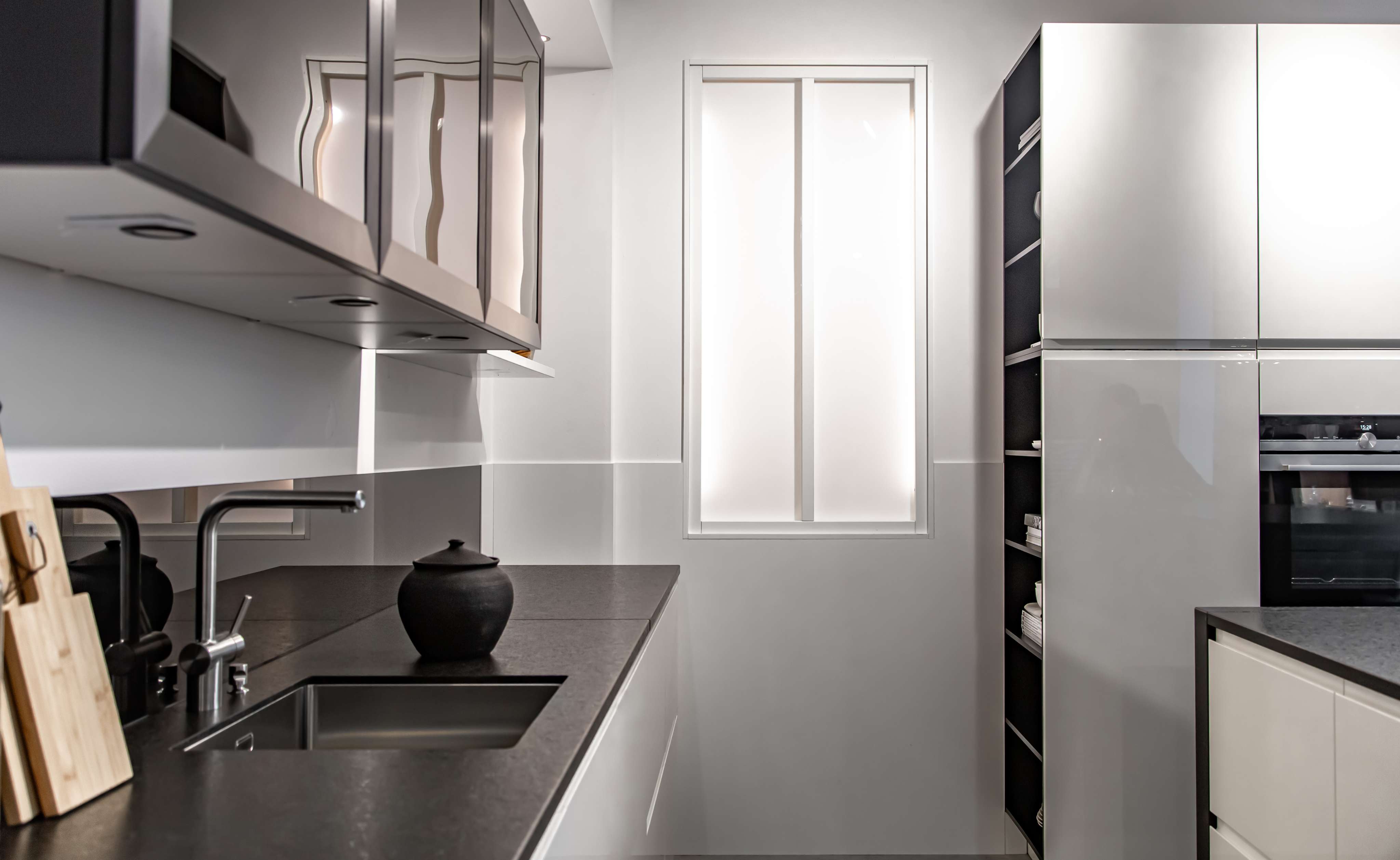 The Hidden Kitchen (Concealed Layout)